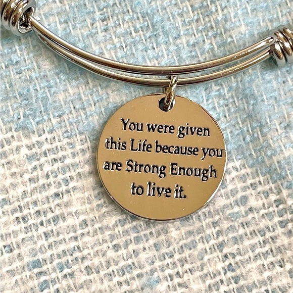 Bracelet with Dangle Charm New In Box - Picture 3 of 9